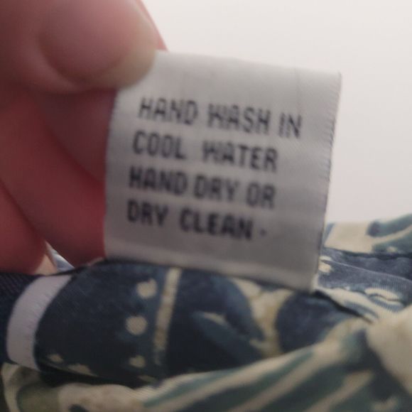 Detail Express 100% Silk Vintage Button Up Shirt Size Medium M. Lightweight - Picture 9 of 9